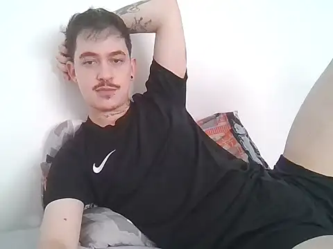 Snapshot of brbombay chatting on 01-11-26, 01:49 brbombay online show from 01-11-26, 01:49