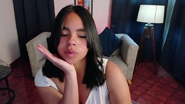 Snapshot of SofiaMante_ chatting on 05-07-26, 01:11 SofiaMante online show from 05-07-26, 01:11