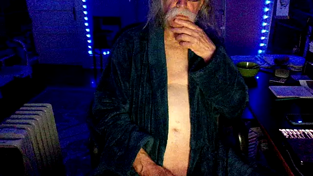 LickYourYoni online show from 04-20-26, 01:25