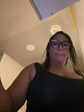 Snapshot of NataliaMillers chatting on 05-29-26, 02:20 NataliaMillers online show from 05-29-26, 02:20
