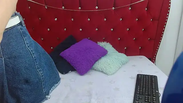 Snapshot of sofiaspring chatting on 04-30-26, 04:46 sofiaspring online show from 04-30-26, 04:46