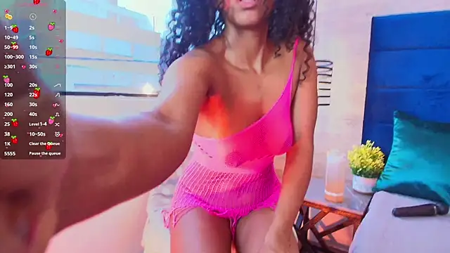 Snapshot of Ellie-Alves chatting on 01-10-26, 12:40 Ellie-Alves online show from 01-10-26, 12:40