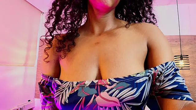 Snapshot of Ellie-Alves chatting on 04-28-26, 04:34 Ellie-Alves online show from 04-28-26, 04:34