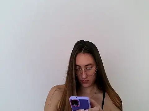 Noracherry online show from 03-01-26, 03:14