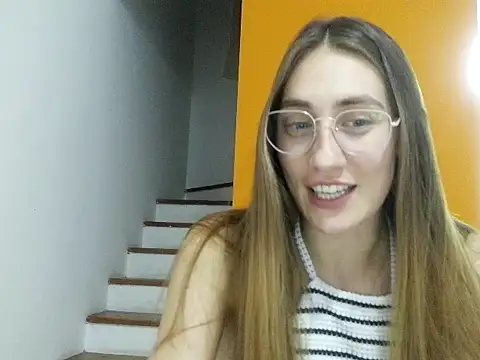 Noracherry online show from 03-04-26, 12:16