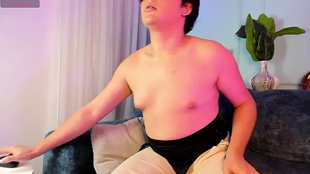 Nicki Ripperton online show from 01-08-26, 01:13