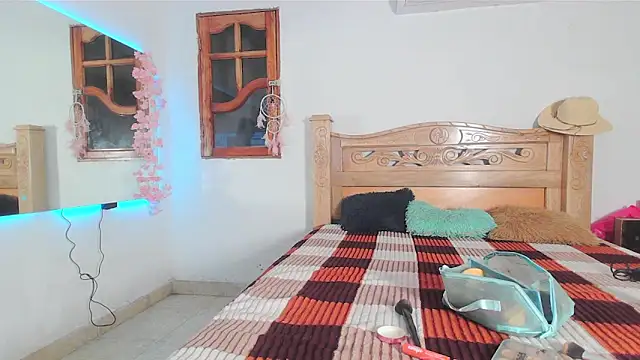 bratz glloe online show from 03-31-26, 02:46