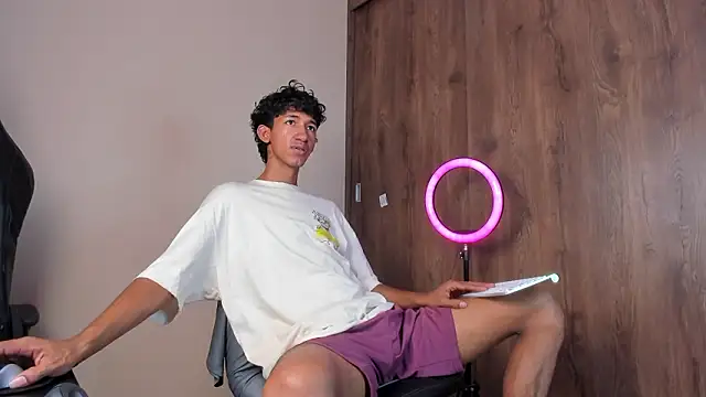 neitan miller  online show from 02-12-26, 05:41