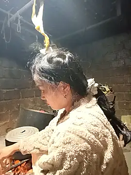 Snapshot of yu--yo chatting on 01-08-26, 12:02 yu--yo online show from 01-08-26, 12:02