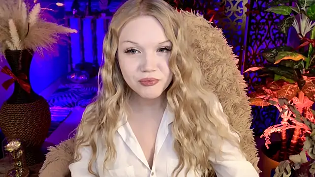 Snapshot of ChloeWhite chatting on 02-12-26, 03:51 ChloeWhite online show from 02-12-26, 03:51