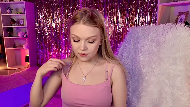 ChloeWhite online show from 04-27-26, 09:29