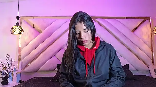 zoevg online show from 03-21-26, 12:43