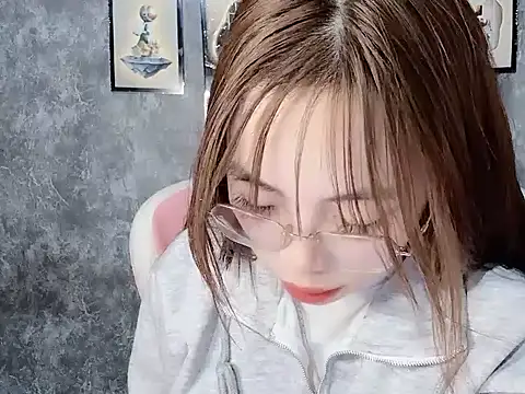 Snapshot of Jun039 chatting on 01-11-26, 06:57 Jun039 online show from 01-11-26, 06:57