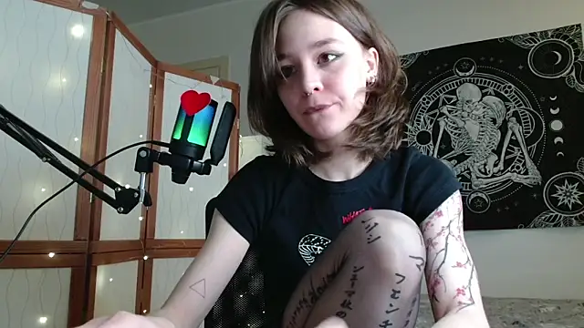 Snapshot of Mysterious_Toy chatting on 02-17-26, 04:46 Mysterious Toy online show from 02-17-26, 04:46