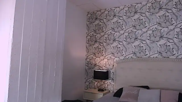 Venusandrea29 online show from 06-05-26, 12:11