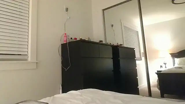 Snapshot of ASH_Blondie_Slut chatting on 03-11-26, 08:09 ASH Blondie Slut online show from 03-11-26, 08:09