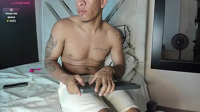 Snapshot of antonio_aguilarx chatting on 03-04-26, 01:11 antonio aguilarx online show from 03-04-26, 01:11