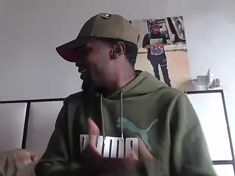 Snapshot of roddy07rich chatting on 01-10-26, 05:04 roddy07rich online show from 01-10-26, 05:04