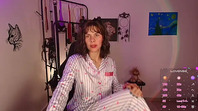 Snapshot of ariannaconnor_ chatting on 05-04-26, 01:29 ariannaconnor online show from 05-04-26, 01:29