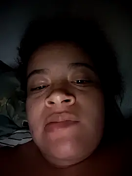 Snapshot of aAily-m chatting on 03-17-26, 06:06 aAily-m online show from 03-17-26, 06:06