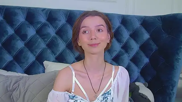 VanessaVienne online show from 04-20-26, 04:21