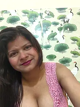 Attractive Queen  online show from 02-17-26, 04:42