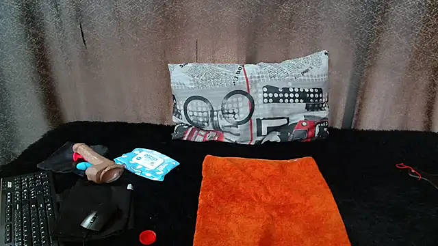 Amanda April online show from 04-01-26, 11:33