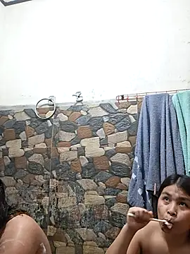 Snapshot of Seductive_Two0205 chatting on 05-14-26, 03:52 Seductive Two0205 online show from 05-14-26, 03:52