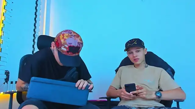 Snapshot of Thomas-Wil chatting on 01-14-26, 01:11 Thomas-Wil online show from 01-14-26, 01:11