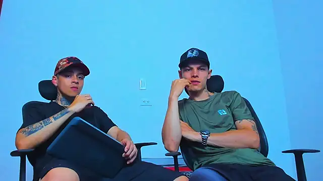 Snapshot of Thomas-Wil chatting on 03-14-26, 03:12 Thomas-Wil online show from 03-14-26, 03:12