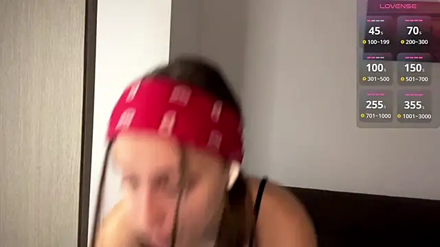 EvaRenard online show from 04-05-26, 05:10