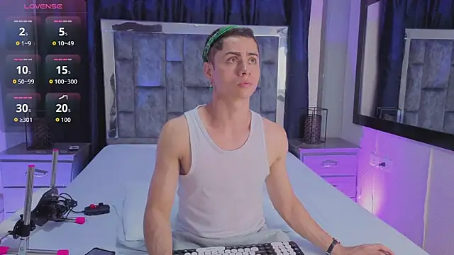 LeoMonnroe online show from 04-09-26, 07:08