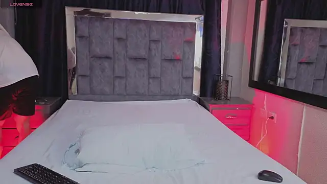 LeoMonnroe online show from 04-13-26, 07:08