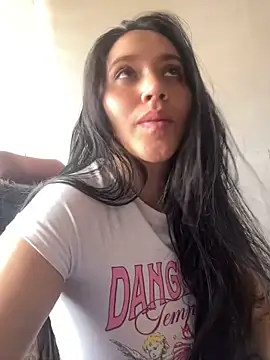 Veronica Wins  online show from 02-23-26, 08:28