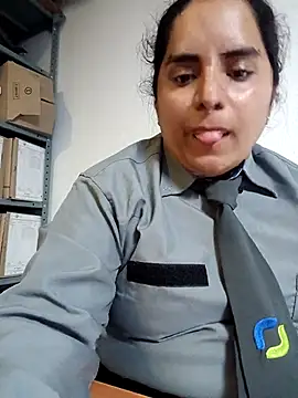 Isabel 3 online show from 05-08-26, 03:34