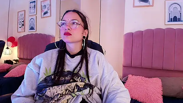 Hanabie  online show from 04-08-26, 03:28