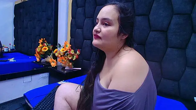 Snapshot of MiaRouss69 chatting on 01-13-26, 02:11 MiaRouss69 online show from 01-13-26, 02:11