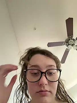 julia4thewin online show from 03-05-26, 08:49