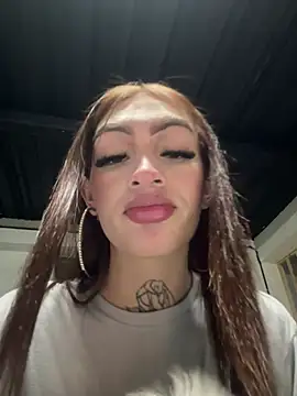 lizz lunna online show from 05-27-26, 02:19
