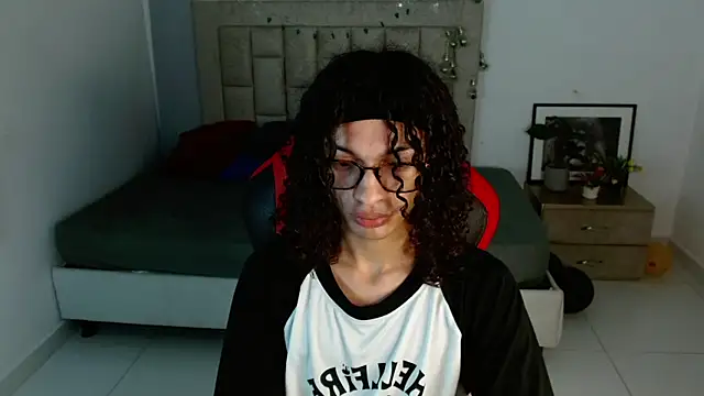 Snapshot of Axel_fox77 chatting on 01-09-26, 11:39 Axel fox77 online show from 01-09-26, 11:39