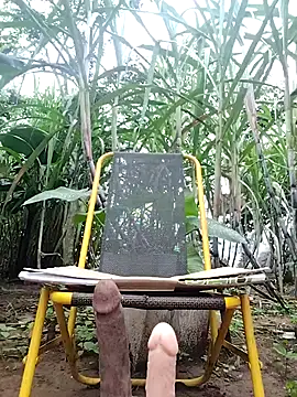 Snapshot of leona118 chatting on 07-09-26, 01:09 leona118 online show from 07-09-26, 01:09