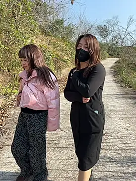 Snapshot of yeye90947 chatting on 01-10-26, 05:42 yeye90947 online show from 01-10-26, 05:42