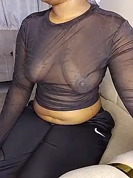 Snapshot of Spankieymira chatting on 01-11-26, 07:46 Spankieymira online show from 01-11-26, 07:46