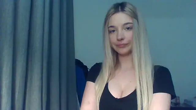 Snapshot of EvelineMagnetic chatting on 01-13-26, 03:17 EvelineMagnetic online show from 01-13-26, 03:17