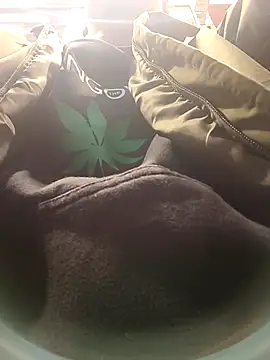 Snapshot of dildarlund chatting on 01-09-26, 01:47 dildarlund online show from 01-09-26, 01:47