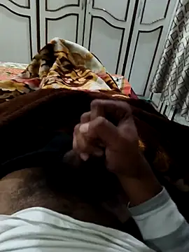 Snapshot of dildarlund chatting on 01-10-26, 04:53 dildarlund online show from 01-10-26, 04:53