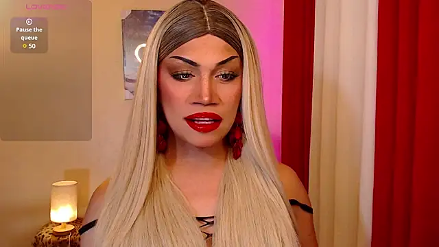 Snapshot of deliciousClaire chatting on 01-11-26, 03:39 deliciousClaire online show from 01-11-26, 03:39