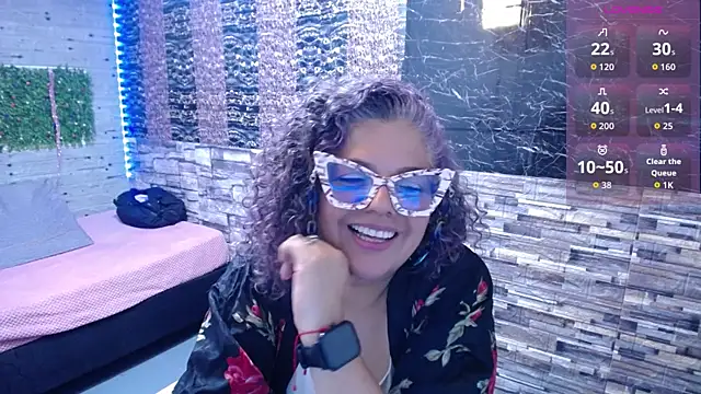 Snapshot of mia_pazzi chatting on 01-11-26, 09:25 mia pazzi online show from 01-11-26, 09:25