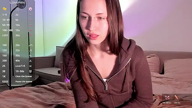 Snapshot of julie_qwerty chatting on 03-16-26, 04:44 julie qwerty online show from 03-16-26, 04:44