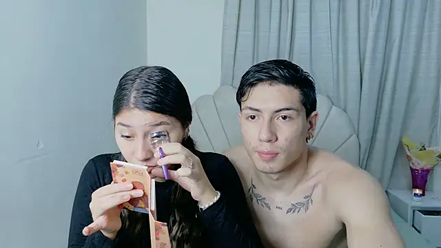 ScarlettAndLucas online show from 05-28-26, 11:35